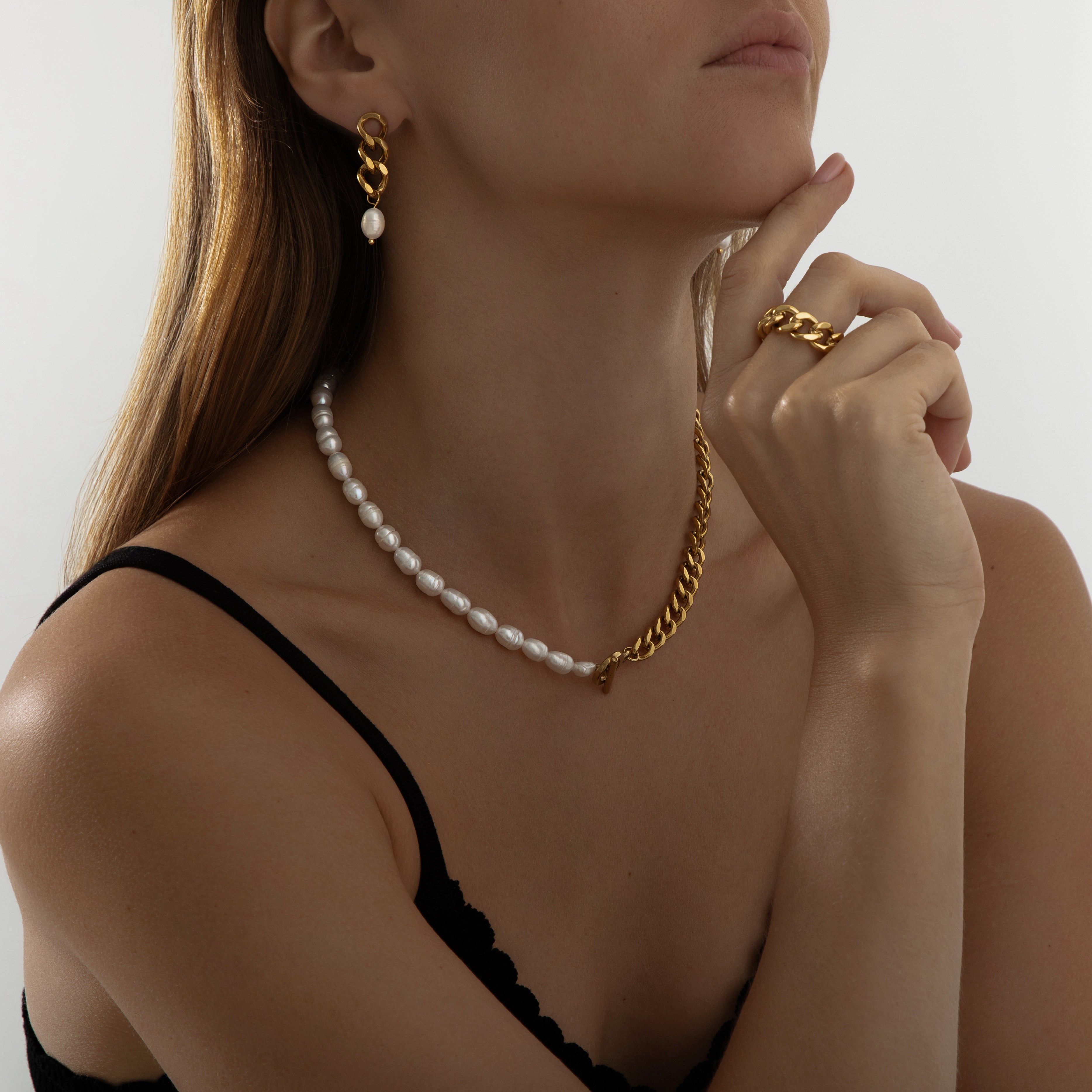 Duet Baroque Pearl And Curb Chain Necklace | Gold