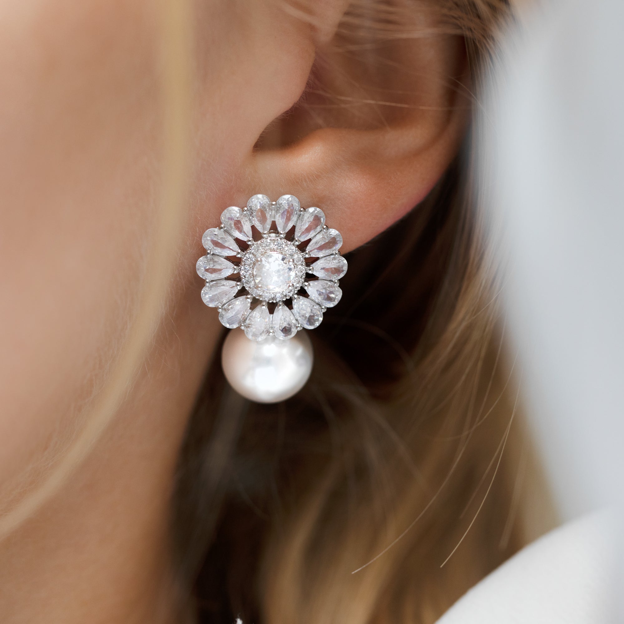 Silver earrings, pearl earrings, going out earrings, wedding earrings, drop earrings, party earrings, silver pearl earrings, pearl earrings, bridal earrings, statement earrings