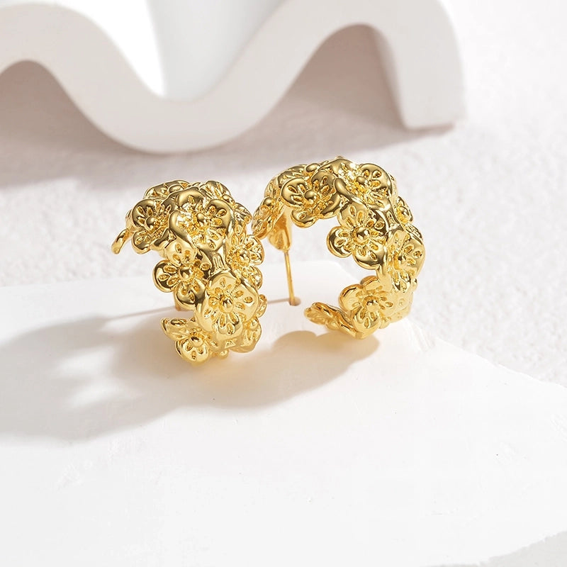 Puffy Buttercup Flower Hoop Earrings | Gold