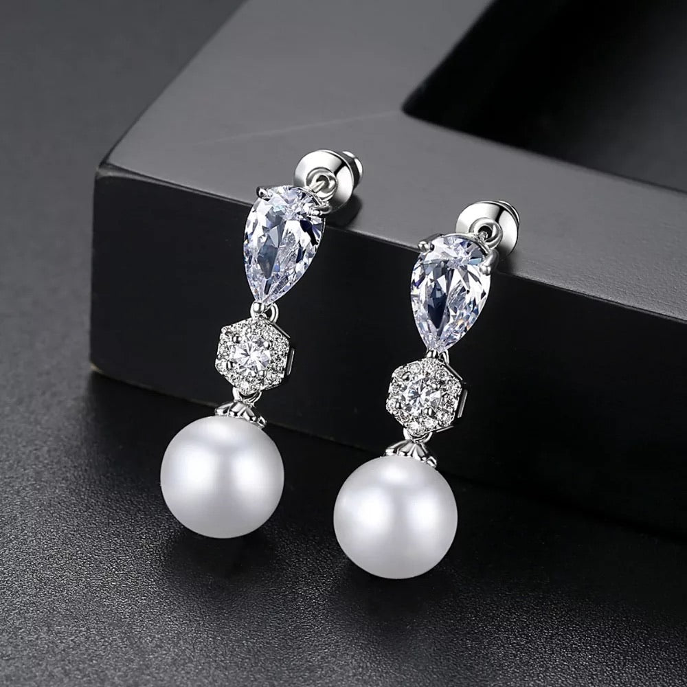 Pearl drop earrings, Silver going out earrings, wedding earrings, silver earrings, drop earrings, party earrings, Silver earrings , bridal earrings, going out earrings, statement earrings