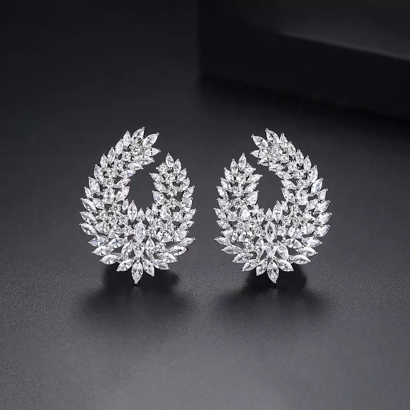 Silver going out earrings, wedding earrings, silver earrings, drop earrings, party earrings, Silver earrings, Wedding earrings, silver earrings, bridal earrings, bridesmaid earrings, going out earrings, shiny earrings, rhodium earrings, statement earrings, cluster earrings